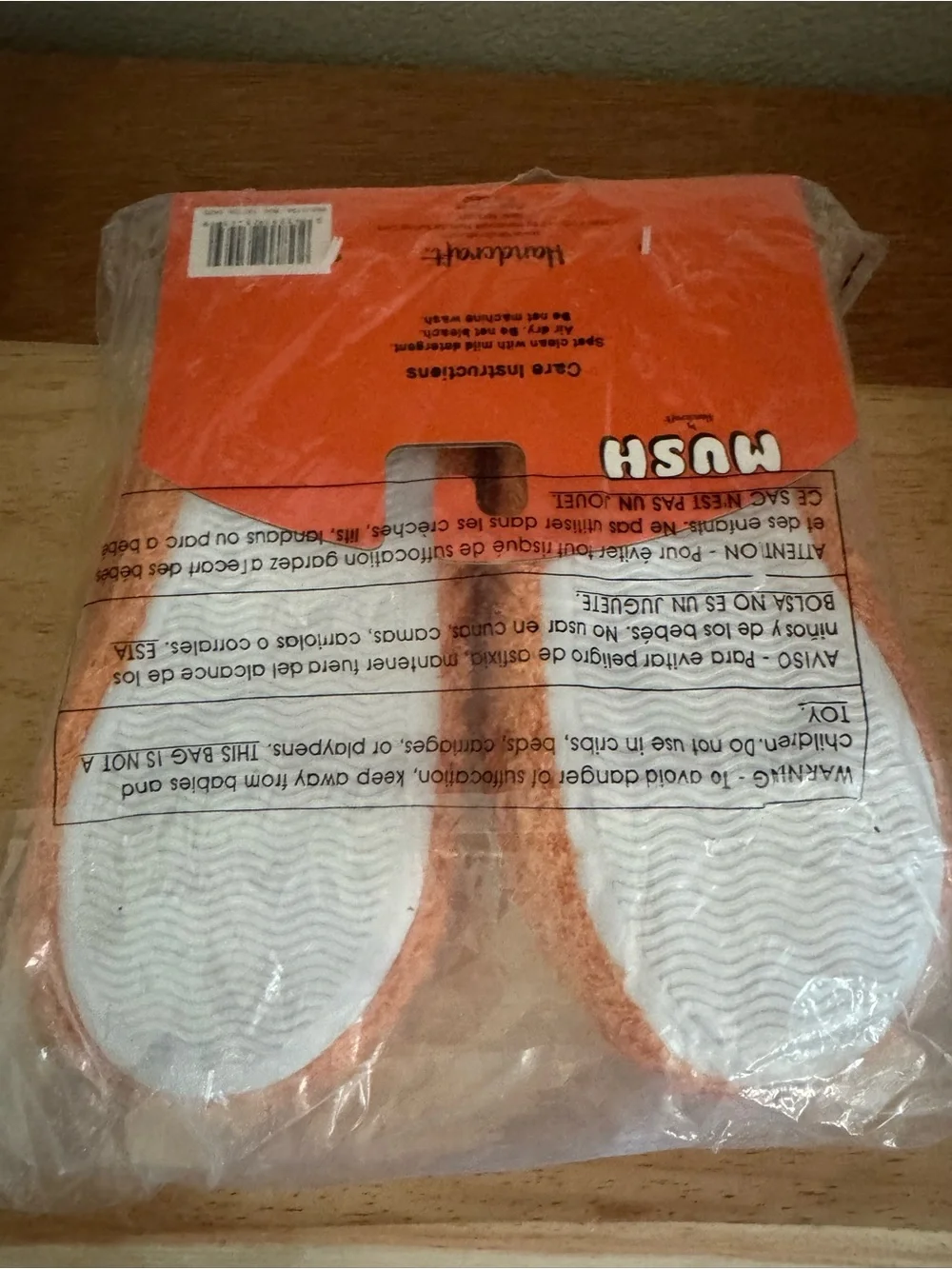 MUSH Kids spooky Orange Fuzzy slip on Slippers with Skulls & Bats size 4-5